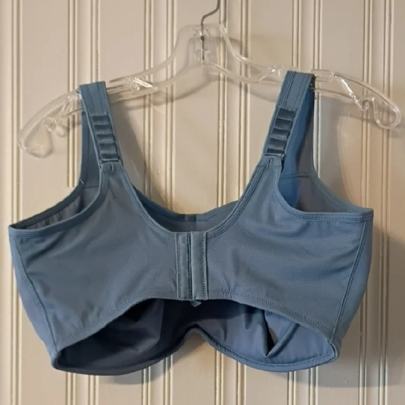Wacoal Light Blue Sports Bra - Picture 4 of 6
